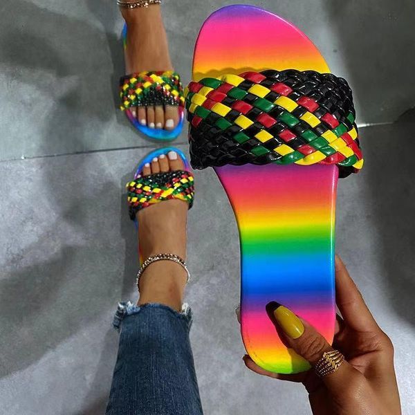 Flipers Sapatos de trança coloridos Slides de verão Mulheres em casa fora do slipper abrem as cores mistas do dedo redondos grandes 43