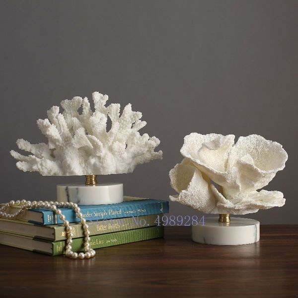 Objetos decorativos Figuras Resina de criatividade Artificial Coral Mobiliário de artesanato Base de mármore branco Simulação de decoração de decoração 230307