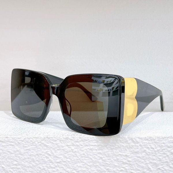 Schwarze Acetat-Sonnenbrille, Damenbrille, übergroßer quadratischer Rahmen, skulpturales B-Motiv ziert die Schläfen, Sommerresort-Strandbrille, Herrenglas 6935