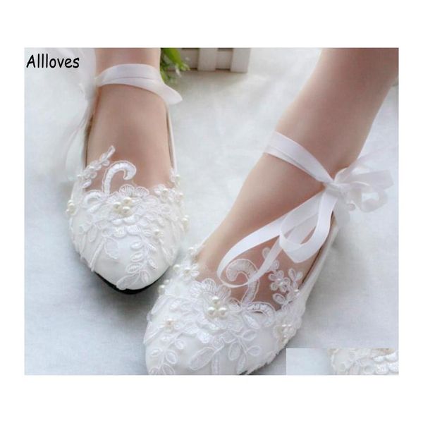 Scarpe da sposa Pizzo bianco Perle per spose con nastro Strappy Bridal Tacco basso Fatto a mano Appliqued Chic Ladies Performance Flats Drop Dhlmi