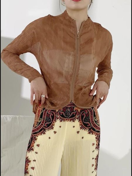 Jaquetas femininas Miyake Jaqueta plissada feminino Nicho Design 2023 Camisa de ar condicionado de ar-condicionado de cor de cor de zíper fino com zíper fino
