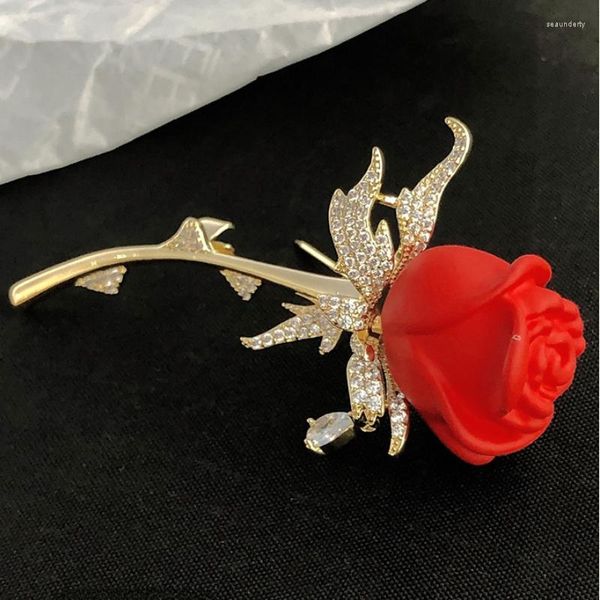 Броши Yysunny Luxury Valentine's Day Red Rose For Women Fashion Corsage Corsage Sin Cust Accessory Jewelry Fired