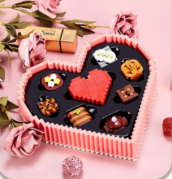 wholesale Giocattoli per adulti Blocchi da costruzione Fiori Costruisci set di mattoni Ornamento Love Chocolate Rose Bouquet Building Block Compleanno per uomini e donne 520 Regalo di San Valentino