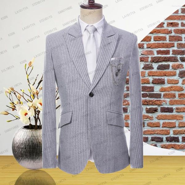 Abiti da uomo Abito da uomo Modello a righe grigie Giacca primaverile alla moda con risvolto a punta Slim Fit One Piece monopetto Business