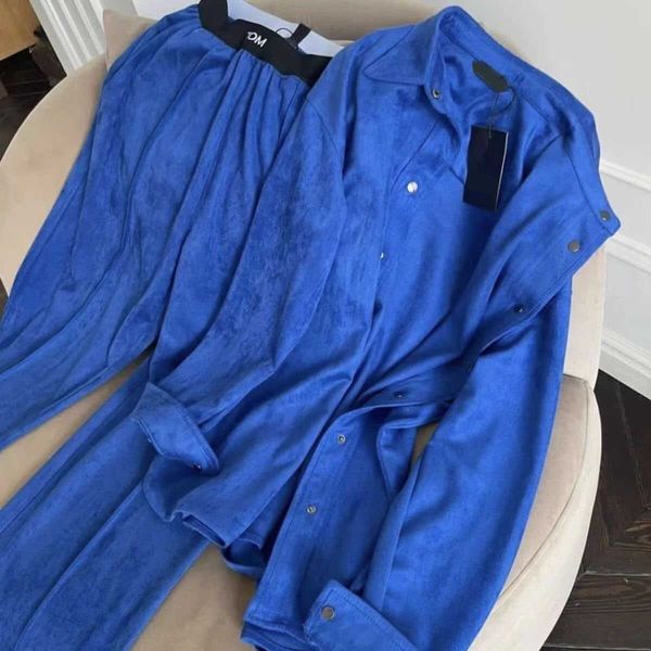23SS Designer Marka Trailsuit Erken Bahar Yeni Süet Moda Kadın Gömlekleri Düz Pantolonlar Set 2 Parça Kadın Giysileri A1