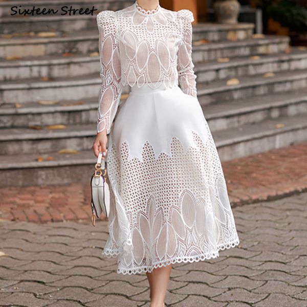 Pontas de duas peças de duas peças White Lace 2 peças conjuntos de mulheres bordados vintage Tops de flores de cintura alta Ladies Party Party Elegant Design Skiot Conjuntos 230310