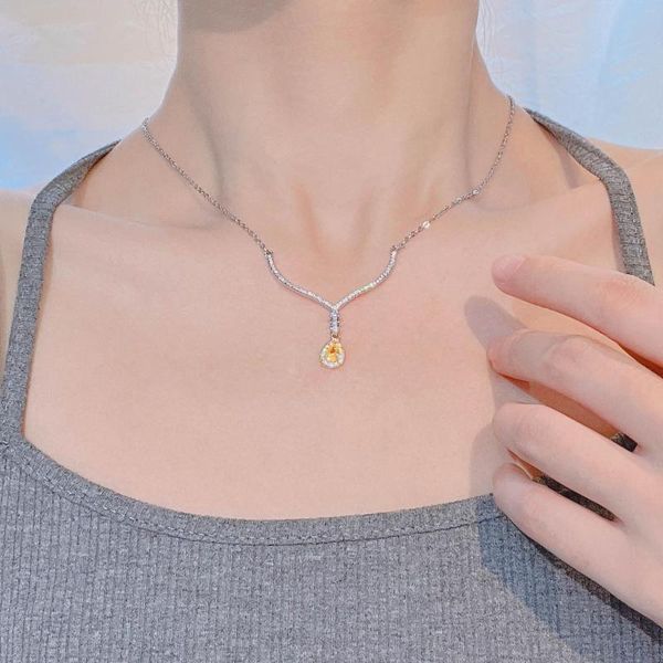 Collane con ciondolo Foydjew Collana con clavicola color argento da donna a forma di pera di lusso con zirconi gialli Accessori per il collo raffinati e quotidiani