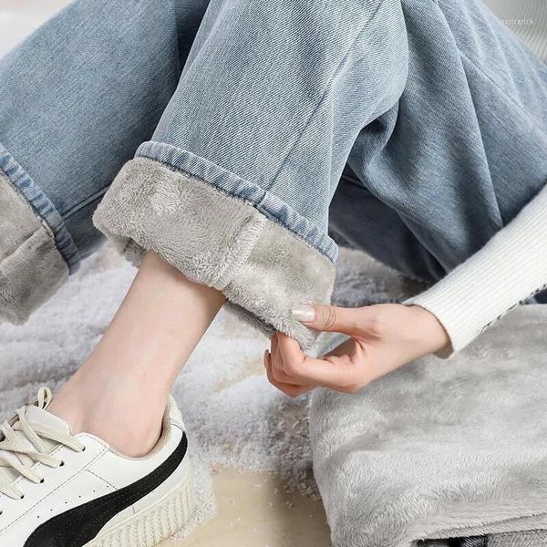 Jeans da donna a vita alta a gamba larga da donna 2023 moda invernale pantaloni caldi a tubo dritto versatili pantaloni spessi in velluto da donna