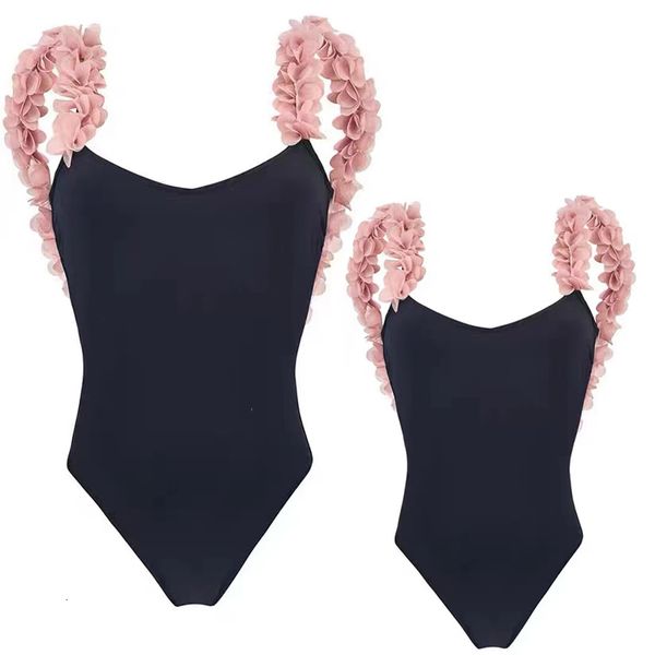 Abiti coordinati per la famiglia 2023 Estate mamma e me vestiti costume da bagno in pizzo costumi da bagno madre figlia bikini donne ragazze 230310