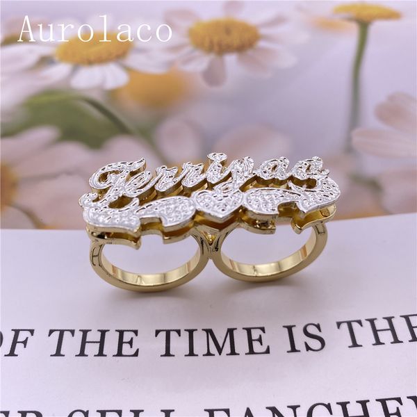 С боковыми камнями Aurolaco персонализированное резное двойное кольцо кольца кольца кольца Кольца Персонализированные 18-километровые кольца для женщин подарки 230310