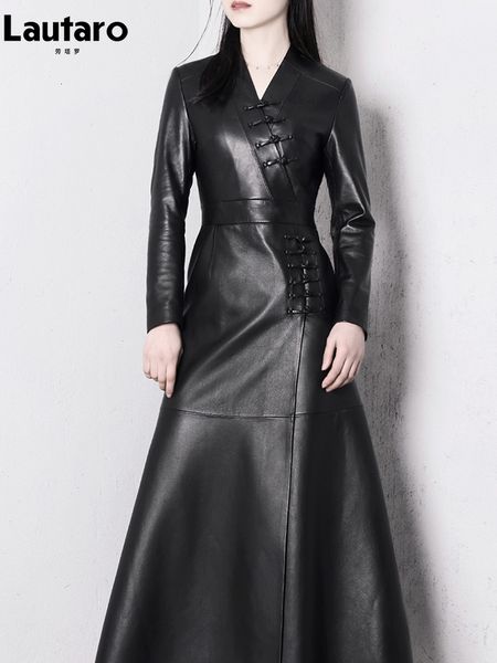 Женские куртки Lautaro Spring Aduld Long Long Black Fitted Soft Faux Leather Tover Женщины с китайскими пуговицами v Sect Designer одежда 230310