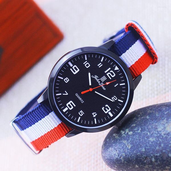 Armbanduhren 2023 Mann Jungen Coole Kontrastfarbe Streifen Canvas Strap Quarz Junge wasserdichte Modeuhren