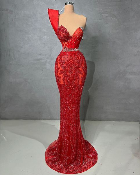 Abiti da sera a sirena rossa senza maniche scollo a V una spalla applicazioni di perline perle diamanti paillettes pizzo 3D lunghezza del pavimento abiti da ballo abiti taglie forti abito da festa