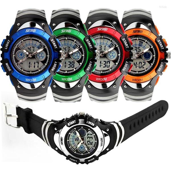 Нарученные часы водонепроницаемые цифровые часы моды на открытом воздухе спортивные светодиоды Электронные наручные часы Universal Multi-Funct