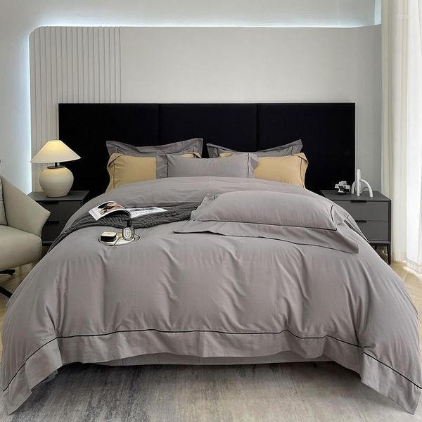 Set di biancheria da letto in cotone spazzolato super morbido stile semplice set tinta unita colore grigio con copripiumino nero e federe