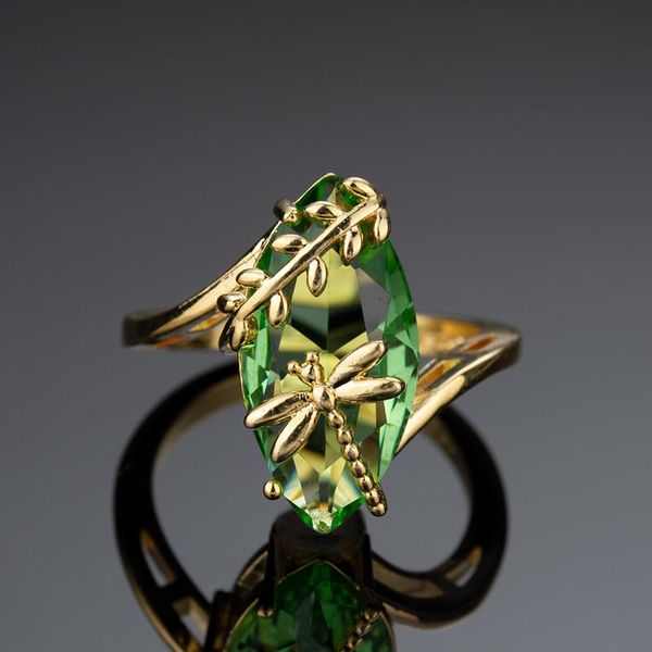Cluster Ringe Trendy 925 Silber Schmuck Libelle Form Smaragd Edelstein Fingerring Ornament Für Frauen Hochzeit Versprechen Party GroßhandelClust