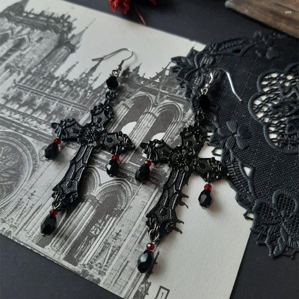 Dangle Küpeler Gotik Punk Black Cross Kristal Avize Kadın Hediyeleri Kore Moda Retro Mücevher Steampunk Aksesuarları