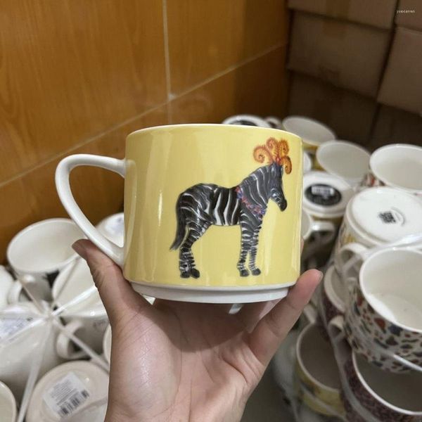 Xícaras pires de desenho animado fofo zebra padrão cerâmica de chá de chá de café da tarde de leite de leite de alta temperatura Acessórios para decoração doméstica