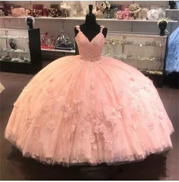 Quinceanera Vestidos Princesa elegante Pink Pink Deep V Spaghetti Strap Apliques Ball vestido de baile com grande tamanho Sweet 16 Destante Party Birthday Vestidos de 15 Anos 44