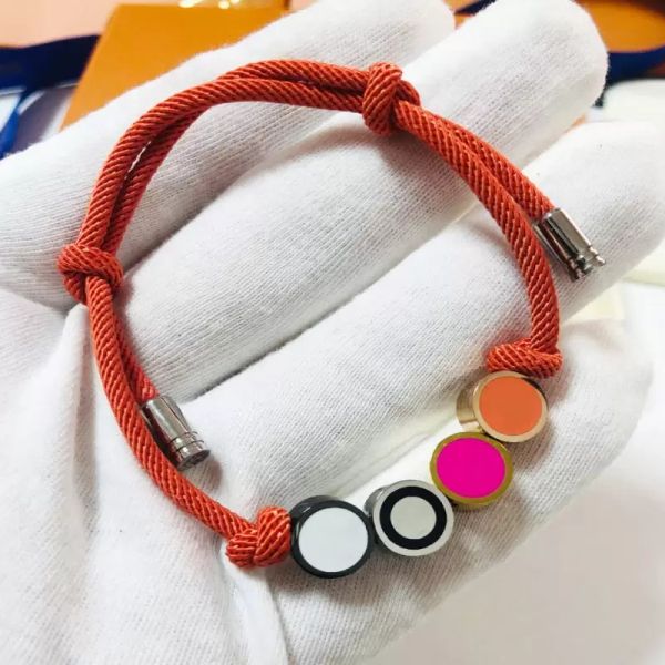 Bracciale femminile designer braccialetto unisex braccialetto d'amore gioielli da uomo e da donna braccialetto regolabile gioielli di moda 4 colori regali di gioielli opzionali