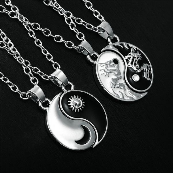 2 pz / set Lovers Tai ji Diagram Designer Collana Donna Mens Collana Lega sudamericana Placcato argento Luna Sole Ciondolo nero Uomo Collane Gioielli di moda Regalo