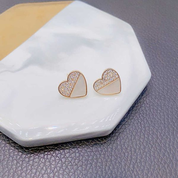 Lustre de lustre agulha coreana Micro Inlaid Shell Love Simples Peach Heart Trend Brincos personalizados feminino G230313