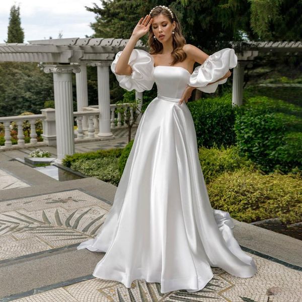 Hochzeitskleid Andere Kleider Trägerloses Satin Oberschenkelhoch Geteilte Brautkleider Puffärmel Maßgeschneidertes Korsett Kapellenschleppe Minimalistisches Wickelkleid