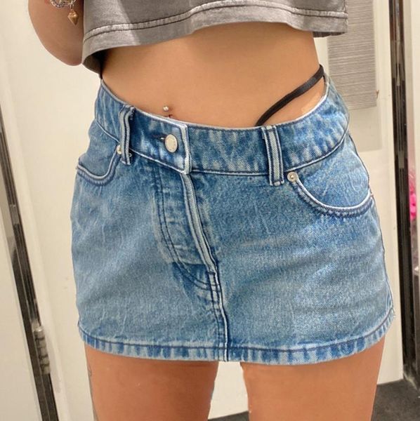 Designer Womens Denim Shorts Calças Sexy Ladies Cintura Baixa Assimetria Estilo Jeans Design Verão Calça Curta