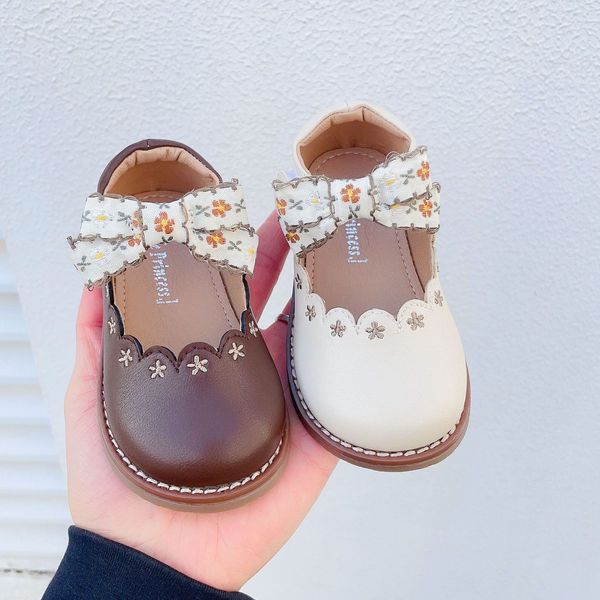 Primeros pasos, zapatos de princesa para bebés, productos de primavera, zapatos de cuero pequeños con lazo de estilo jardín para niñas, zapatos para niños pequeños con abanico Han 230314