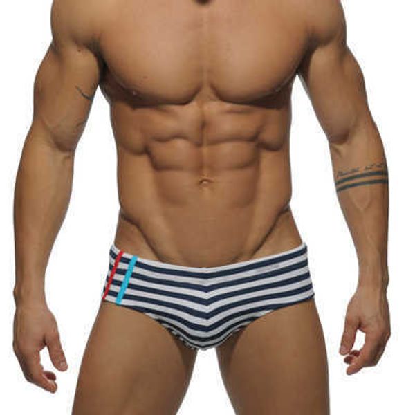 Costumi da bagno da uomo Nuovi uomini di marca Costume da bagno impermeabile Costume da bagno da uomo Costume da sub sexy Slip a vita bassa Traspirante Pantaloncini da spiaggia estivi L230314