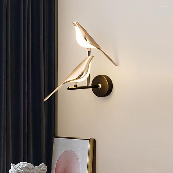 Lampada da parete Golden Postmodern Minimalista Soggiorno Uccello Sfondo LED Luce Lusso Creativo Camera da letto El Illuminazione da comodino