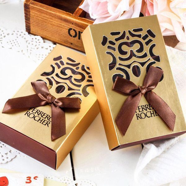 Confezione regalo Love Heart Taglio laser Hollow Bomboniere Regali Candy Dragees Box per la festa nuziale Cupcake Torta al cioccolato Scatole e imballaggi