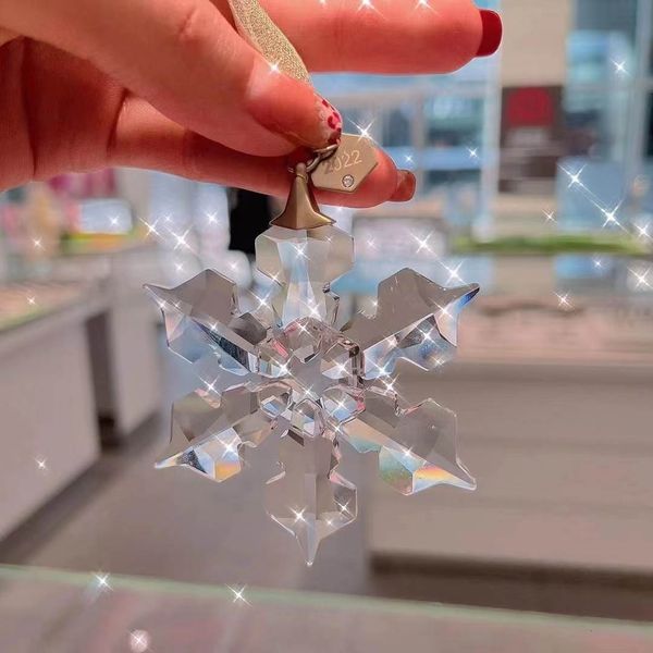 Charms Crystal Snowflake Car Pingente Transparent Christmas Gift Ornamentos pendurados Estrela White Golden 230313