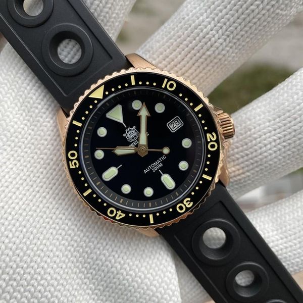 Relógios de pulso Marca de aço sd1996s Dial preto C3 Green Luminous Sapphire Giramic Buzel NH35 Automático Bronze Dive Watches Man