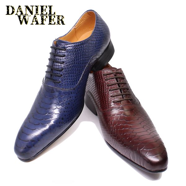 Luxury Men Sapatos de couro Cobra Vestido de empresa impressa formal Estilo clássico formal Borgonha azul pontiagudo de dedo do pé