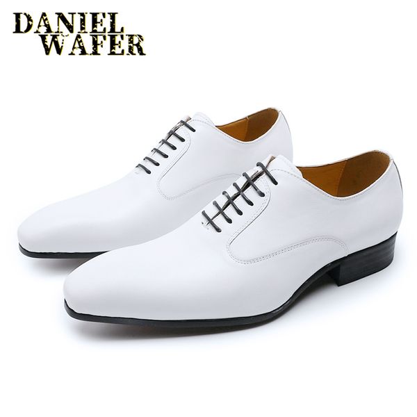 Lüks marka erkekler oxford ayakkabıları beyaz siyah kahverengi erkek elbise ofis düğün resmi ayakkabılar dantel yukarı sivri uçlu ayakkabı erkekler için