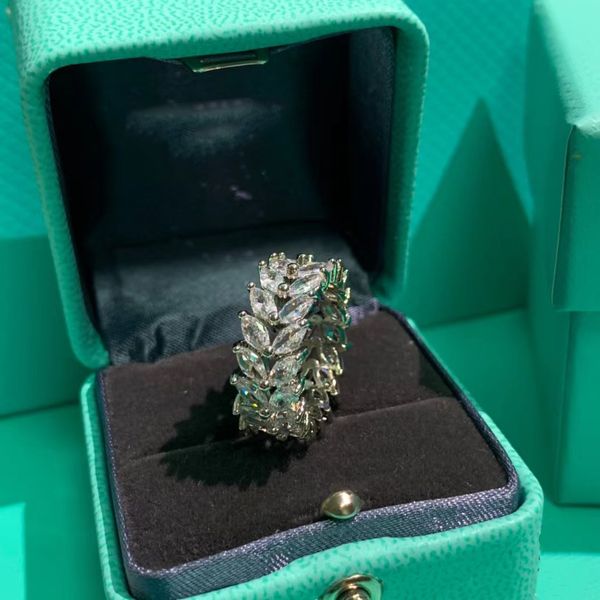 Anéis de anel de grife de mulheres com anéis de moda de diamon anéis de casamento de presente de casamento bela presente do presente