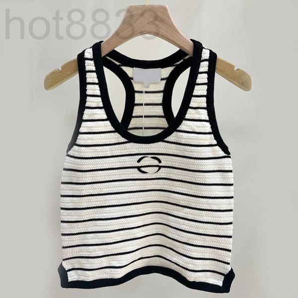 Kadın Örgü Tees Designer 23 Yaz Yeni Örme Stripe Tank Top siyah Beyaz Kontrast Baharatlı Kızlar T-Shirt Q1av