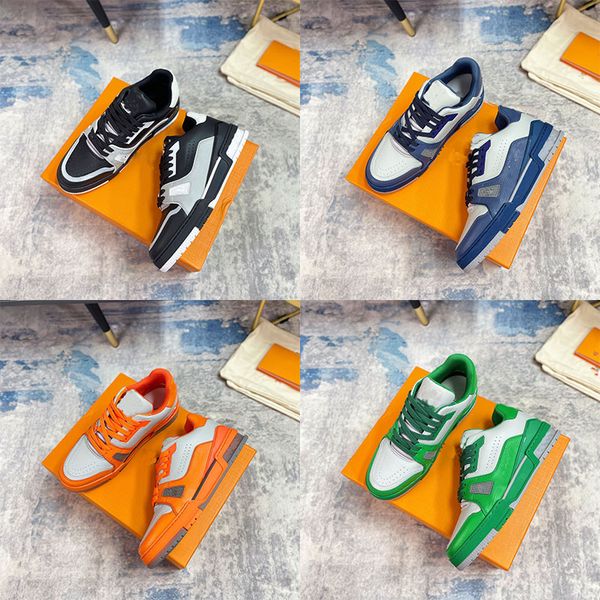 Plataforma de moda masculino e feminino designer de sapatos esportivos planos sapatos planos sapatos casuais de jeans da tela de couro abloh branco verde letras vermelhas cobrem sapatos casuais de treinador.