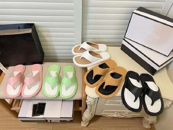 Kadın Tasarımcı Sandal Vintage Klasik Deri Ez Terlik Su geçirmez ve aşınmaya dayanıklı moda plajı balıksırtı terlikleri 35-40