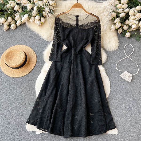 2023 Spring Novo vestido de renda francesa preta Mesh Splicing temperamento Big Swing Swing Sexy Celebrity Dress
