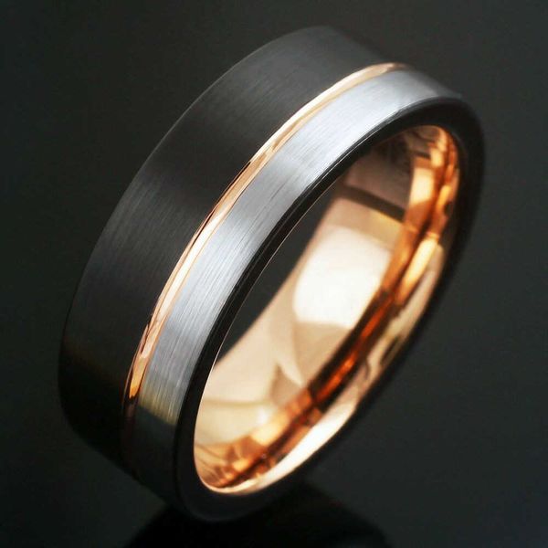 Rings Rings Rings Trendy 8mm Black Tungstênio Carboneto Anéis de Casamento para homens Koa Wood Inclay Matte Tricolor Aço inoxidável anéis de aço homens Casamento