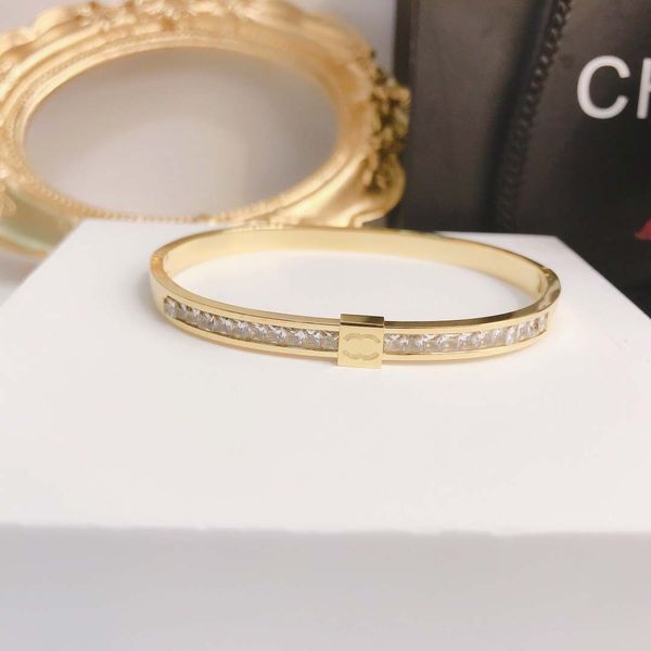 Diamond Slende Bangle Placcato in oro 18 carati Designe Bracciali Scintillanti Altamente lucido Sottile Largo grande Alto senso Bracciale di marca popolare Regalo di lettere da donna