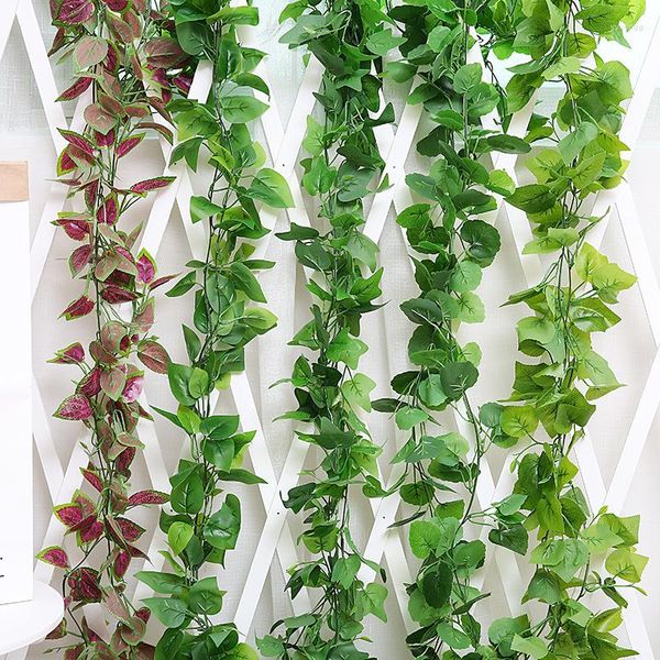 Dekorative Blumen 120 Stück Blatt 2,2 m künstliche Weinblätter Creeper Ivy Vine Fake Garland Grünpflanzen für Hochzeit Home Decor DIY Wand