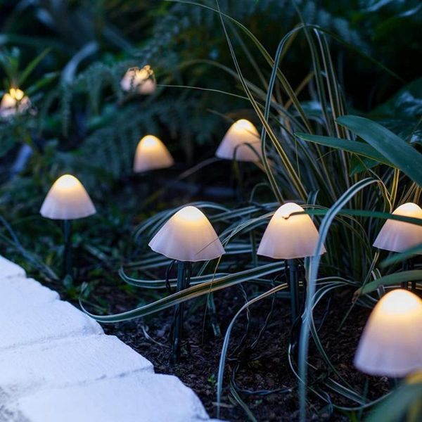 Lampade da prato a luce solare a LED simpatiche corde a forma di fungo per esterni lampada impermeabile luci per paesaggi decorazioni per giardini e prati