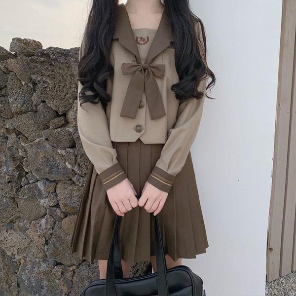 Kleidungssets Japanischer Milchtee-Matrosenanzug JK-Uniformen College-Stil Mittelschüleruniform Anime Cospaly Senden Sie SockenKleidung