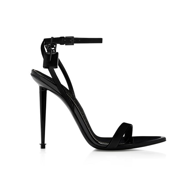 Asma kilit süslemeli stiletto sandaletler105mm metalik deri ayak bileği kayışı dar bant sandaletler topuklu akşamları ayakkabı kadın topuklu lüks tasarımcılar sandalet