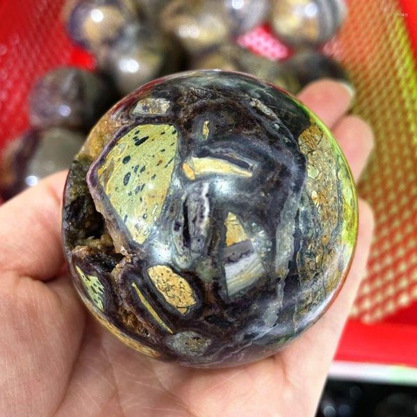 Figurine decorative Sfera di pietra viola naturale rara Fluorite e sugilite Sfera di paragenesi minerale Cristalli Durse Quarzo Collezioni Indie