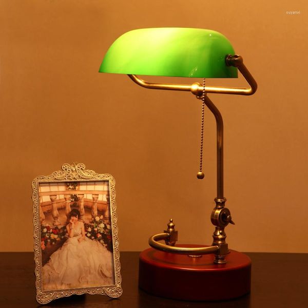 Tischlampen Klassische chinesische Retro-grüne Lampe mit Zugkettenschalter Glaslampenschirm Holzchassis Metallhalterung Schreibtischleuchte für Schlafzimmer