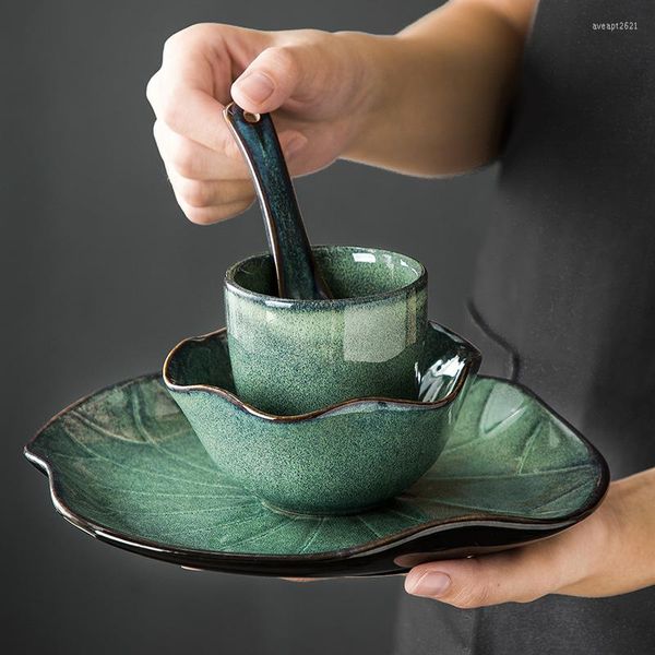 Geschirrsets Lotus El im japanischen Stil verwandeln den Bühnen-Retro-Ofen in eine Ein-Personen-Geschirrschüssel